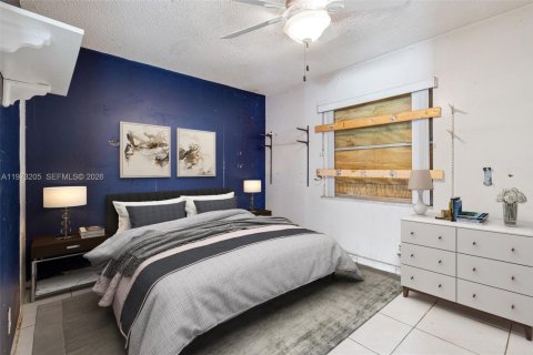 House in Lauderhill, Florida 2 bedrooms, 144.46 sq.m. № 2033423 - photo 23