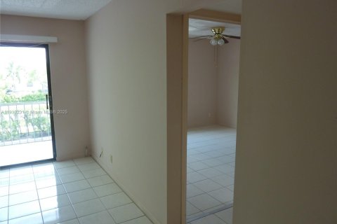 Copropriété à louer à Pompano Beach, Floride: 1 chambre, 61.97 m2 № 1965899 - photo 29
