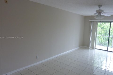 Copropriété à louer à Pompano Beach, Floride: 1 chambre, 61.97 m2 № 1965899 - photo 7
