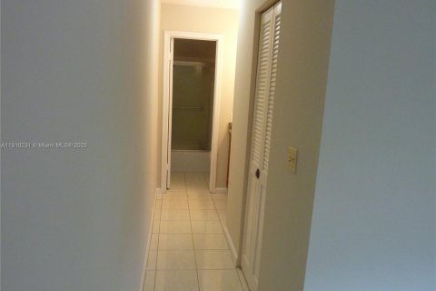 Copropriété à louer à Pompano Beach, Floride: 1 chambre, 61.97 m2 № 1965899 - photo 27