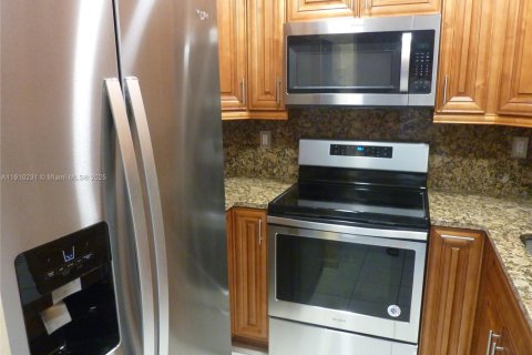 Copropriété à louer à Pompano Beach, Floride: 1 chambre, 61.97 m2 № 1965899 - photo 24