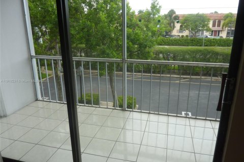 Copropriété à louer à Pompano Beach, Floride: 1 chambre, 61.97 m2 № 1965899 - photo 17