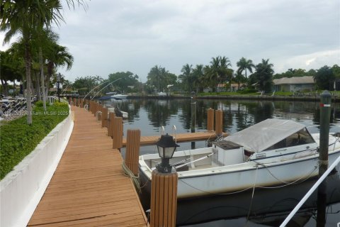 Copropriété à louer à Pompano Beach, Floride: 1 chambre, 61.97 m2 № 1965899 - photo 4