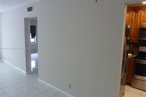 Copropriété à louer à Pompano Beach, Floride: 1 chambre, 61.97 m2 № 1965899 - photo 26