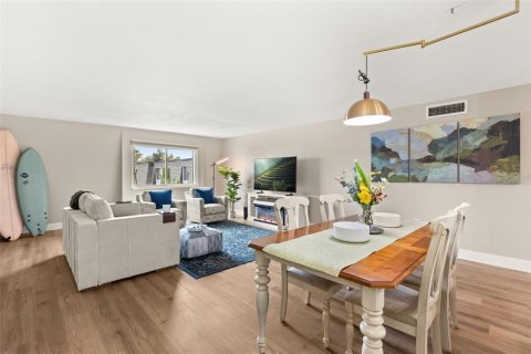 Condo in Orlando, Florida, 1 bedroom  № 2203376 - photo 11