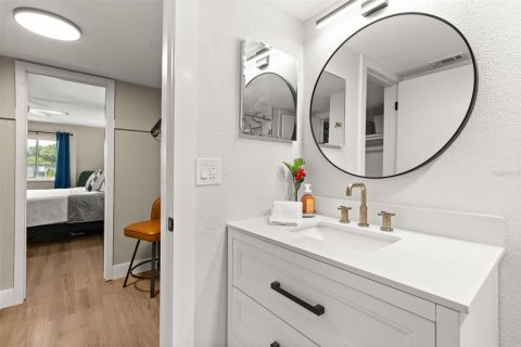 Condo in Orlando, Florida, 1 bedroom  № 2203376 - photo 26