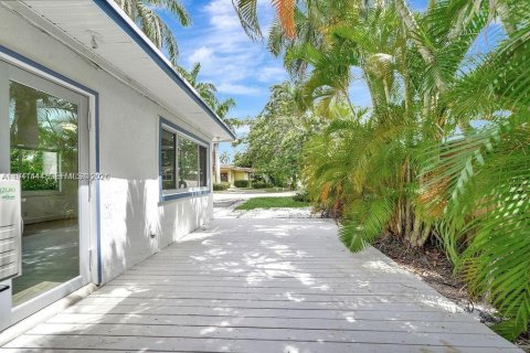 Снять в аренду виллу или дом в Холливуд, Флорида 3 спальни, 186.55м2, № 1998864 - фото 24