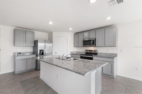 Casa en alquiler en Wimauma, Florida, 5 dormitorios, 248.42 m2 № 2156395 - foto 4