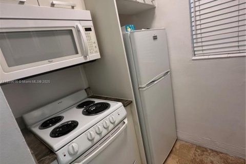 Copropriété à louer à Key Biscayne, Floride: 38.09 m2 № 1893334 - photo 9