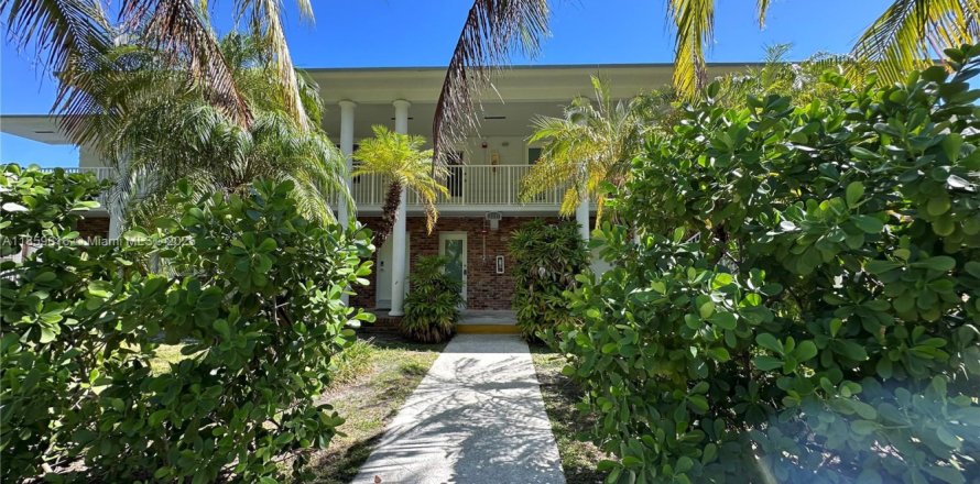 Studio à Condo à Key Biscayne, Floride  № 1893334