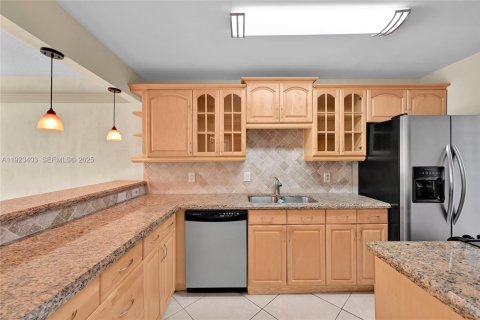 Copropriété à louer à Lighthouse Point, Floride: 2 chambres, 91.42 m2 № 1982286 - photo 5