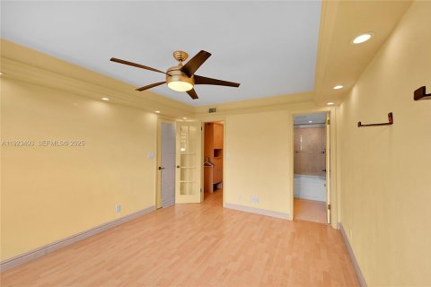 Copropriété à louer à Lighthouse Point, Floride: 2 chambres, 91.42 m2 № 1982286 - photo 9