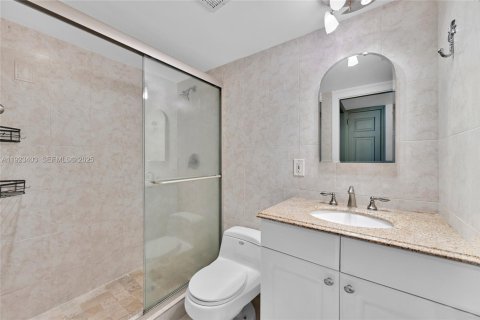 Copropriété à louer à Lighthouse Point, Floride: 2 chambres, 91.42 m2 № 1982286 - photo 12