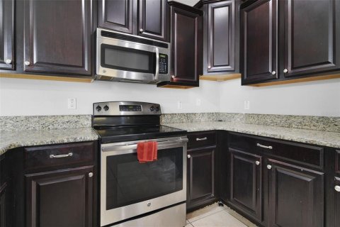 Adosado en venta en Apopka, Florida, 4 dormitorios, 200.02 m2 № 1401847 - foto 3