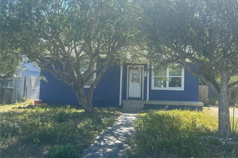 Villa ou maison à West Palm Beach, Floride 2 chambres, 70.33 m2 № 2026520