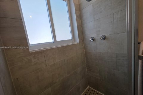 Immobilier commercial à louer à Hollywood, Floride: 117.61 m2 № 2351301 - photo 13