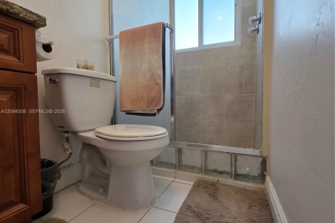 Immobilier commercial à louer à Hollywood, Floride: 117.61 m2 № 2351301 - photo 11