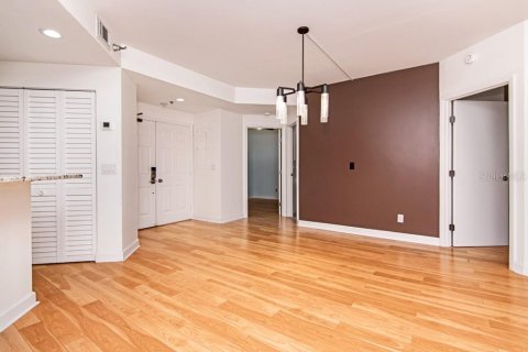 Снять в аренду кондоминиум в Тампа, Флорида 5 комнат, 127.09м2, № 2258211 - фото 15