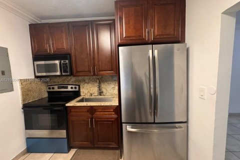 Villa ou maison à Miami, Floride 2 chambres, 153.1 m2 № 2400812