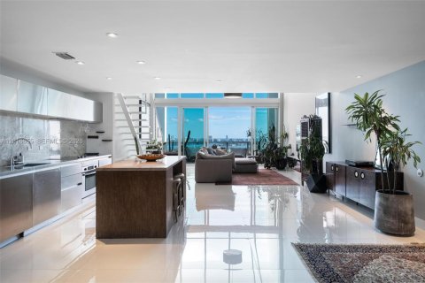 Copropriété à louer à Miami, Floride: 2 chambres, 166.67 m2 № 2397336 - photo 6