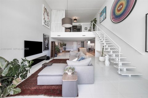 Copropriété à louer à Miami, Floride: 2 chambres, 166.67 m2 № 2397336 - photo 24