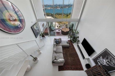Copropriété à louer à Miami, Floride: 2 chambres, 166.67 m2 № 2397336 - photo 17