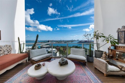 Condo à Miami, Floride, 2 chambres  № 2397336