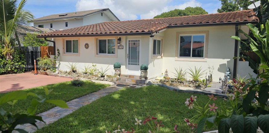 Casa en Miami, Florida 3 dormitorios, 98.57 m2 № 1633206