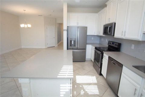Adosado en alquiler en Davenport, Florida, 3 dormitorios, 161.74 m2 № 1881382 - foto 2