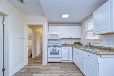 Villa ou maison à vendre à Gulfport, Floride: 2 chambres, 98.85 m2 № 2206922 - photo 24