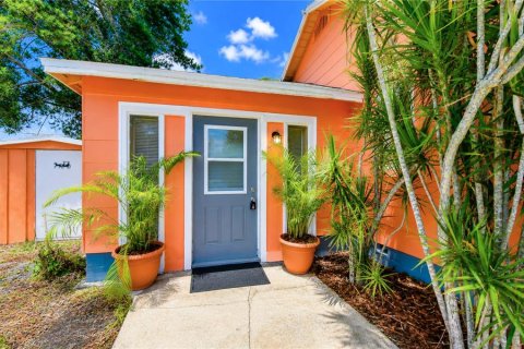 Villa ou maison à vendre à Gulfport, Floride: 2 chambres, 98.85 m2 № 2206922 - photo 3