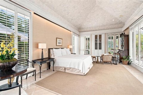 House in Tampa, Florida 9 bedrooms, 1002.04 sq.m. № 2418336 - photo 8