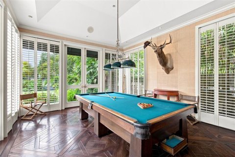 House in Tampa, Florida 9 bedrooms, 1002.04 sq.m. № 2418336 - photo 30