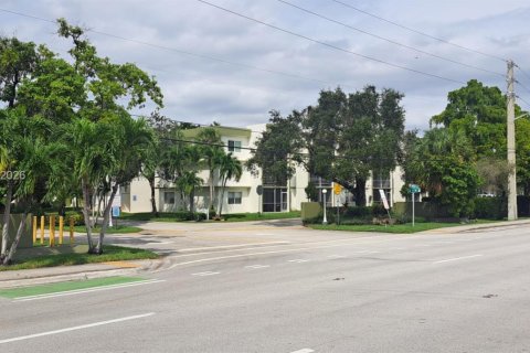 Copropriété à vendre à Sunrise, Floride: 2 chambres, 87.7 m2 № 2001274 - photo 2