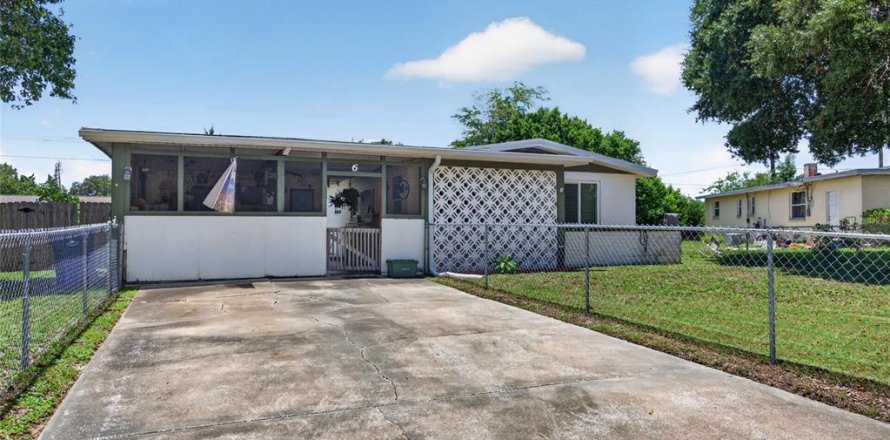 House in Daytona Beach, Florida 2 bedrooms, 87.61 sq.m. № 2224910