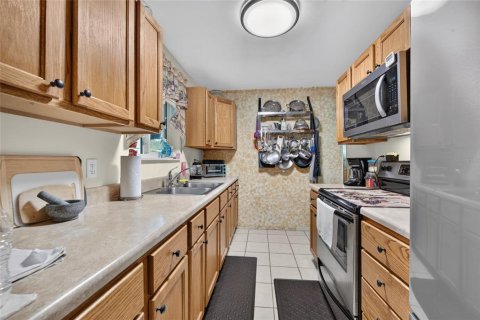House in Daytona Beach, Florida 2 bedrooms, 87.61 sq.m. № 2224910 - photo 6
