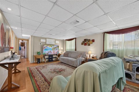 House in Daytona Beach, Florida 2 bedrooms, 87.61 sq.m. № 2224910 - photo 8