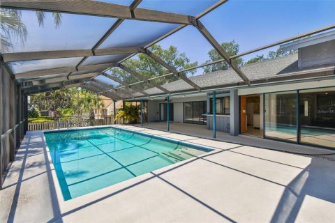House in Tampa, Florida 4 bedrooms, 264.12 sq.m. № 1650741 - photo 16
