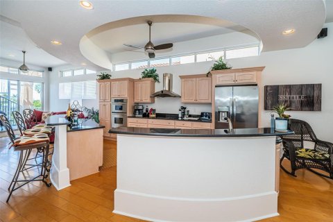 Townhouse in Saint Pete Beach, Florida 3 bedrooms, 286.14 sq.m. № 2198182 - photo 23