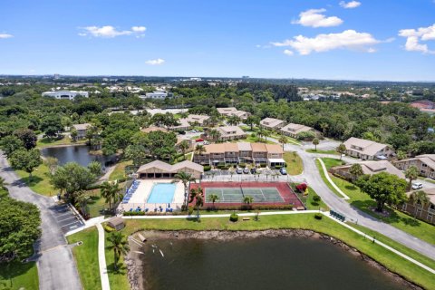 Adosado en alquiler en Jupiter, Florida, 4 dormitorios, 189.99 m2 № 1182181 - foto 1