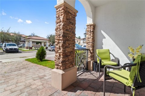 Townhouse in Doral, Florida 4 bedrooms, 165.64 sq.m. № 1863827 - photo 2