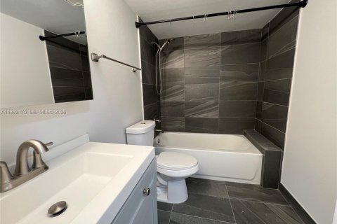 Condo in Cutler Bay, Florida, 1 bedroom  № 2043312 - photo 15