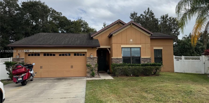 Дом в Киссимми, Флорида 3 спальни, 144.46м2 № 1984504