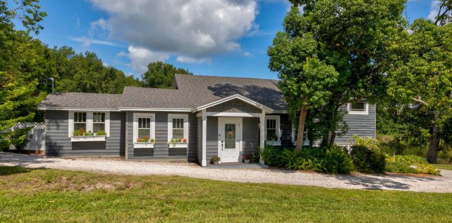 Casa en Eustis, Florida 4 dormitorios, 238.29 m2 № 1866442