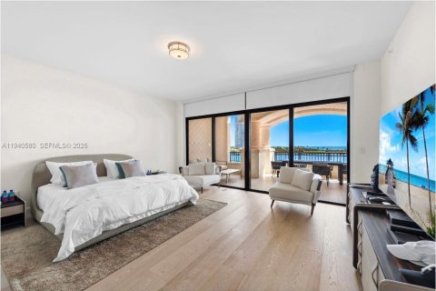 Condo in Miami Beach, Florida, 3 bedrooms  № 2062007 - photo 12