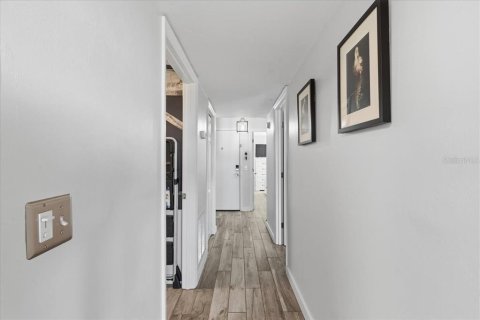 Copropriété à vendre à Cedar Key, Floride: 2 chambres, 96.43 m2 № 2098535 - photo 11