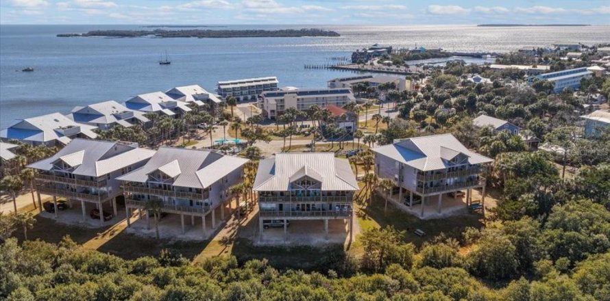 Condo à Cedar Key, Floride, 2 chambres  № 2098535