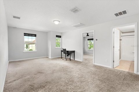 House in Winter Garden, Florida 4 bedrooms, 245.91 sq.m. № 1628626 - photo 16