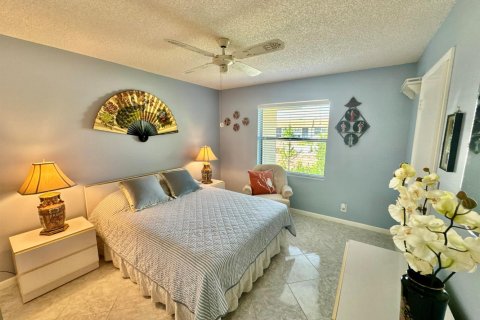 Condo in Lake Worth, Florida, 2 bedrooms № 2246054 - photo 20