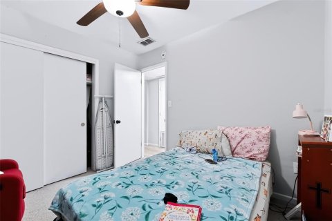 Villa ou maison à vendre à Orlando, Floride: 4 chambres, 111.11 m2 № 2415049 - photo 23